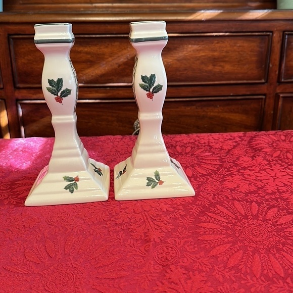 MIKASA Heritage CAB 08 Christmas Story Candlesticks ~ Set of 2 - Picture 2 of 11